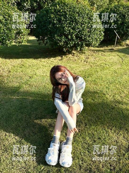 观看www.155.fun上的搞笑八卦，吃瓜小伙伴们的欢笑永不停歇！