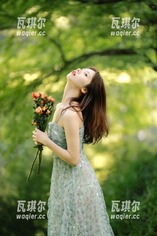 谁说17c吃瓜只适合吃瓜群众，其实我也爱上了这里的精彩，网址：www.17ceatmelon.com