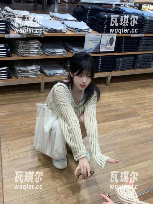 想知道最新吃瓜动态吗？快来观看355.fun，尽享各种娱乐八卦！