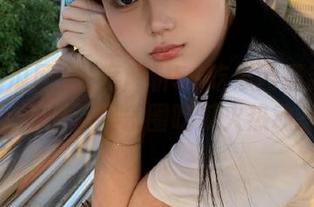 深度解析51吃瓜网最新资源，官网展示娱乐圈吃瓜火热动态。
