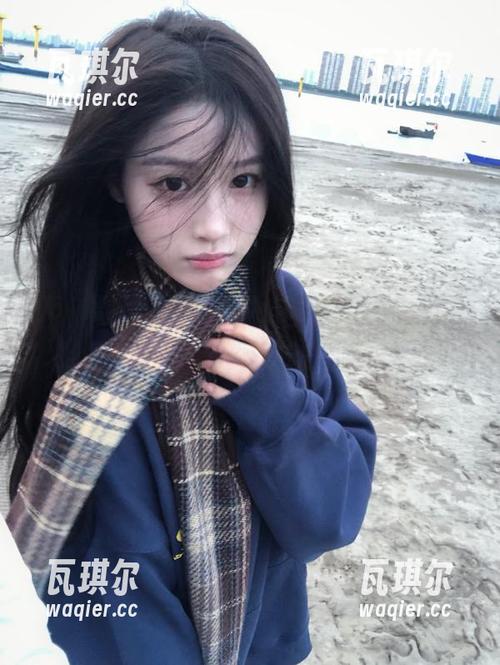 51黑料 下载最新版本的51黑料,瞬间回顾往期热门黑料揭秘