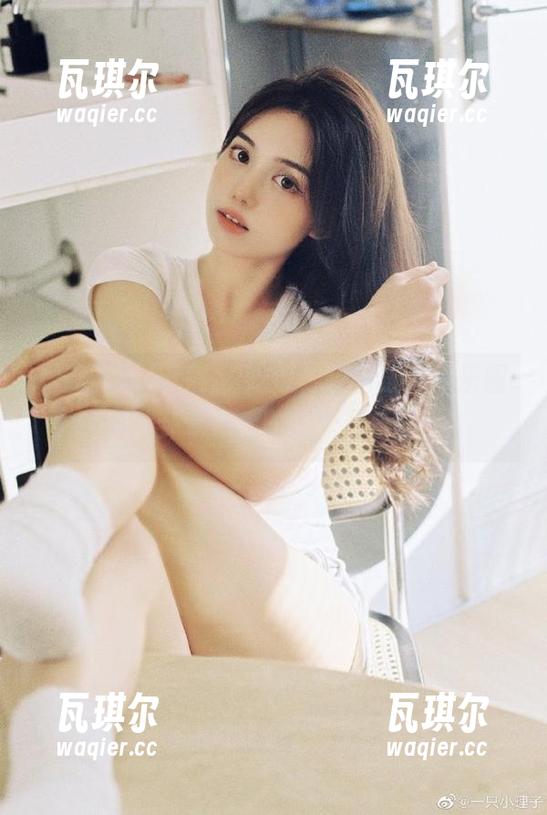 下载52吃瓜，轻松成为娱乐圈的八卦专家，收获无尽乐趣！