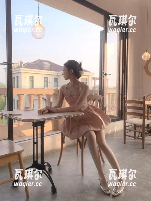 91吃瓜 妹子们都在用的应用,快来下载“91吃瓜.fun”一起吃瓜聊天吧!