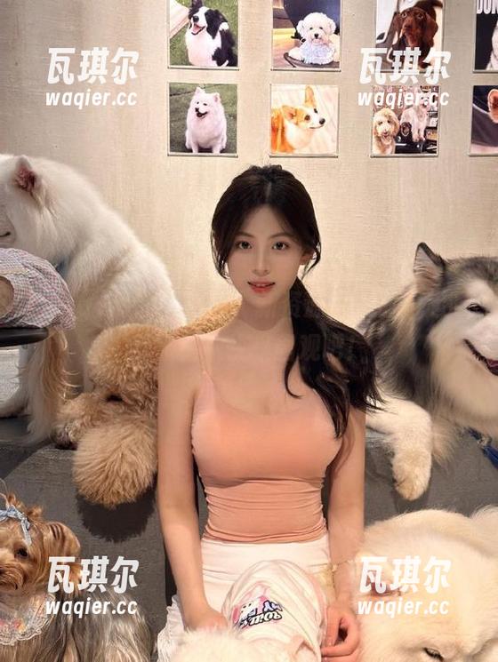解锁“cgg”新资源，带你一起吃瓜黑料，快来围观吧！