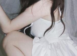 在hlw上搜寻吃瓜资源，带你领略娱乐圈风云变幻！