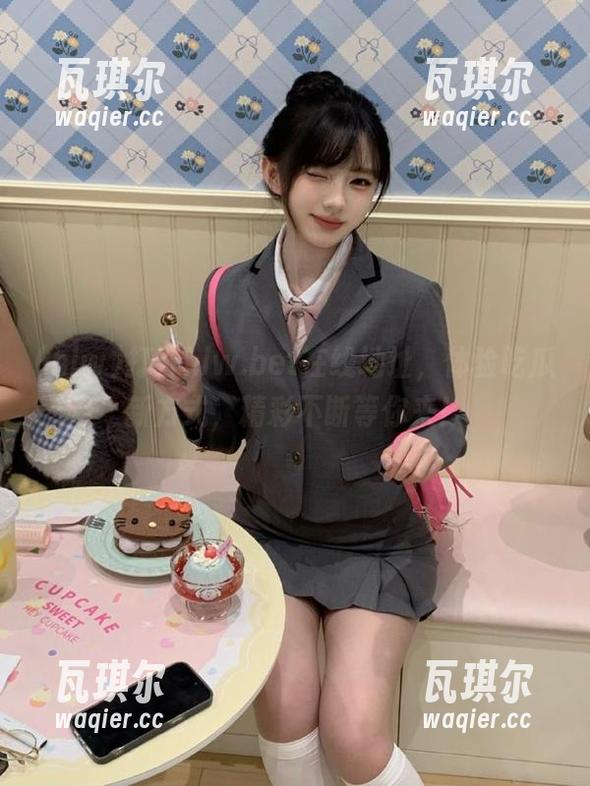 打开hlw.bet在线地址，体验吃瓜新方式，精彩不断等你来！