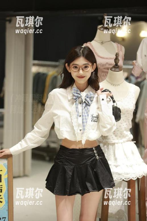 冲哥黑料2025：通过我们的网址，轻松获取最新的娱乐圈黑料与八卦！