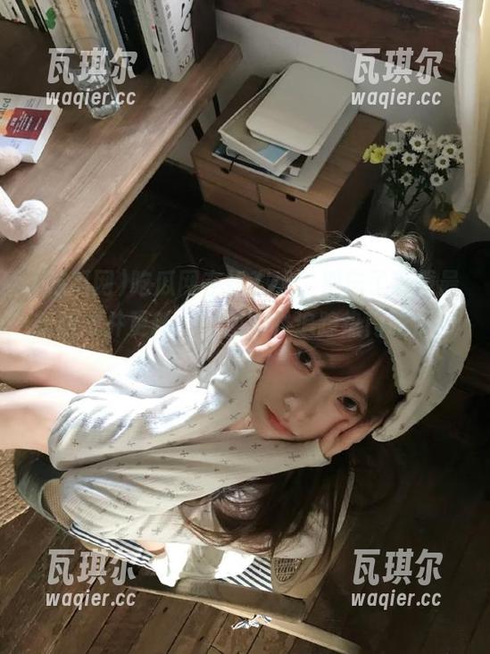 吃瓜网在线观看，别忘了下载最新版本并更新，以便实时追踪热门吃瓜事件！