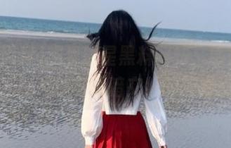 观看明星黑料网站，感受娱乐圈的光鲜与黑暗交织的魅力！