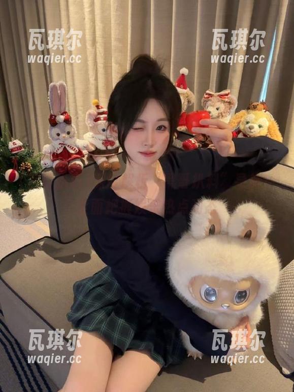 黑哥扒料 深度解析“黑哥扒料”导航,全面把握娱乐热点动态