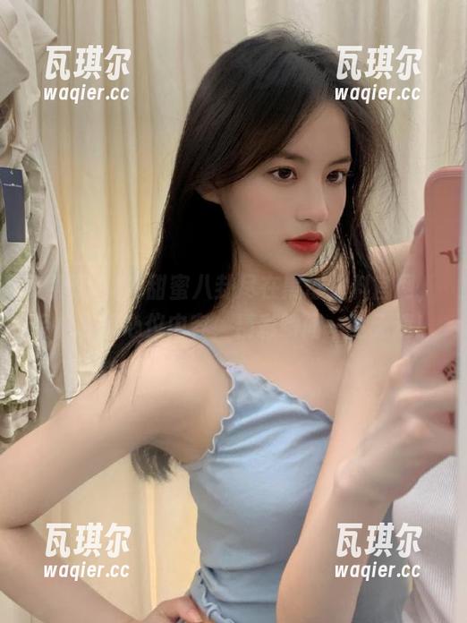 甜蜜八卦尽在黑哥扒料官网，轻松收藏心仪内容，精彩瞬间一览无遗！