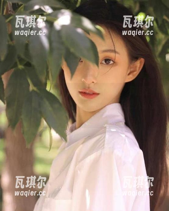 “搜黑料不打烊”不止是个app，它的网站也为你提供了无限八卦乐趣