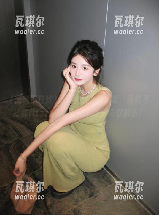 黑料不打烊 黯黑幽默中见真章,黑料不打烊tttzzz入口发布苹果版带你解析!
