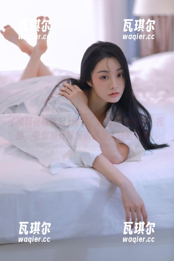 独家“黑料在线吃瓜”视频，带你揭开娱乐圈不为人知的黑料！