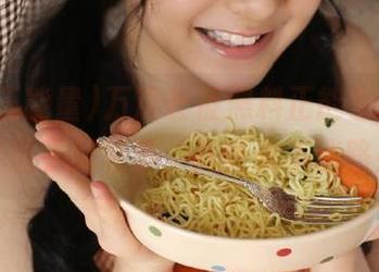 万篇长征黑料正能量在手，下载了解更多，八卦永不迷路！