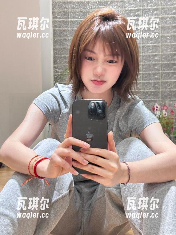 掌握“黑料正能量”，让你直达真实故事，永不迷路，成为朋友圈的话题王！