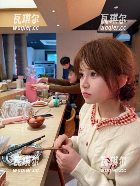 嘿，亲爱的们，登录“黑料爆料馆”，一起享受甜蜜的黑料爆料时刻吧！