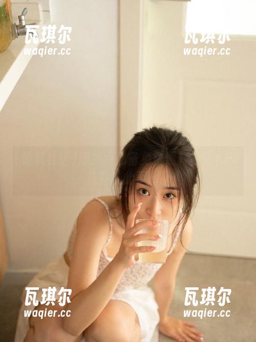 追热点必备免费黑料社区APP，八卦从此不掉队！