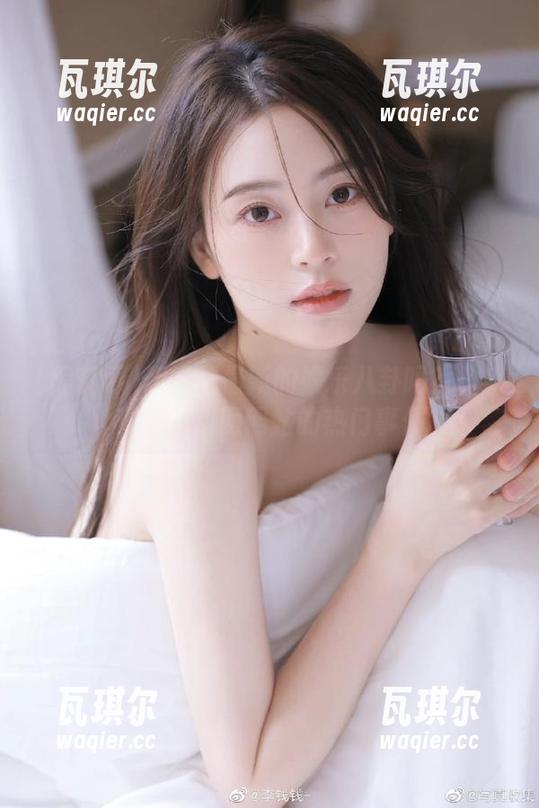 想知道最新的娱乐八卦吗？快来观看黑料网网站的热门事件