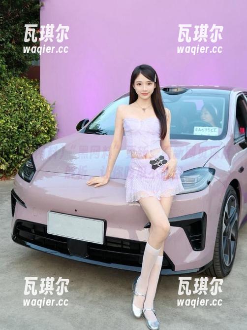 “黑网料”更新：最新网页深度解析，让你吃瓜不落空